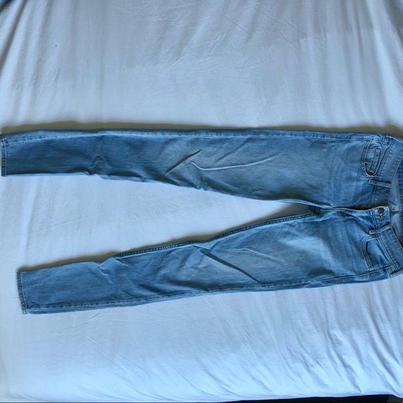 HOLLISTER Skinny Jeans. Size 1L. Light Wash - Picture 4 of 6